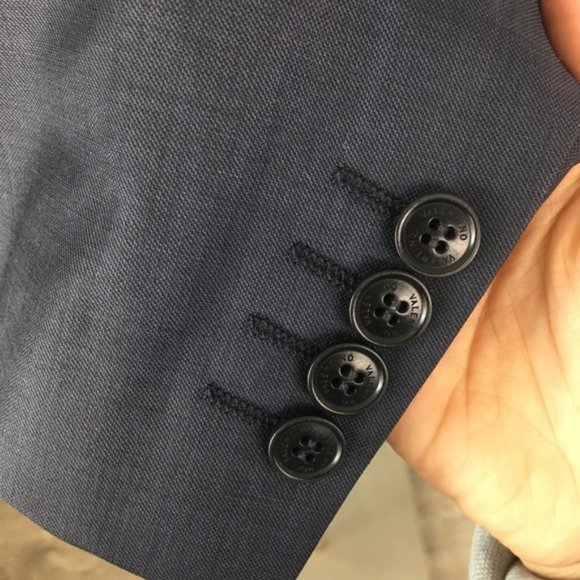 Vintage Valentino Navy Blazer Like-New 100% Wool - Picture 8 of 13